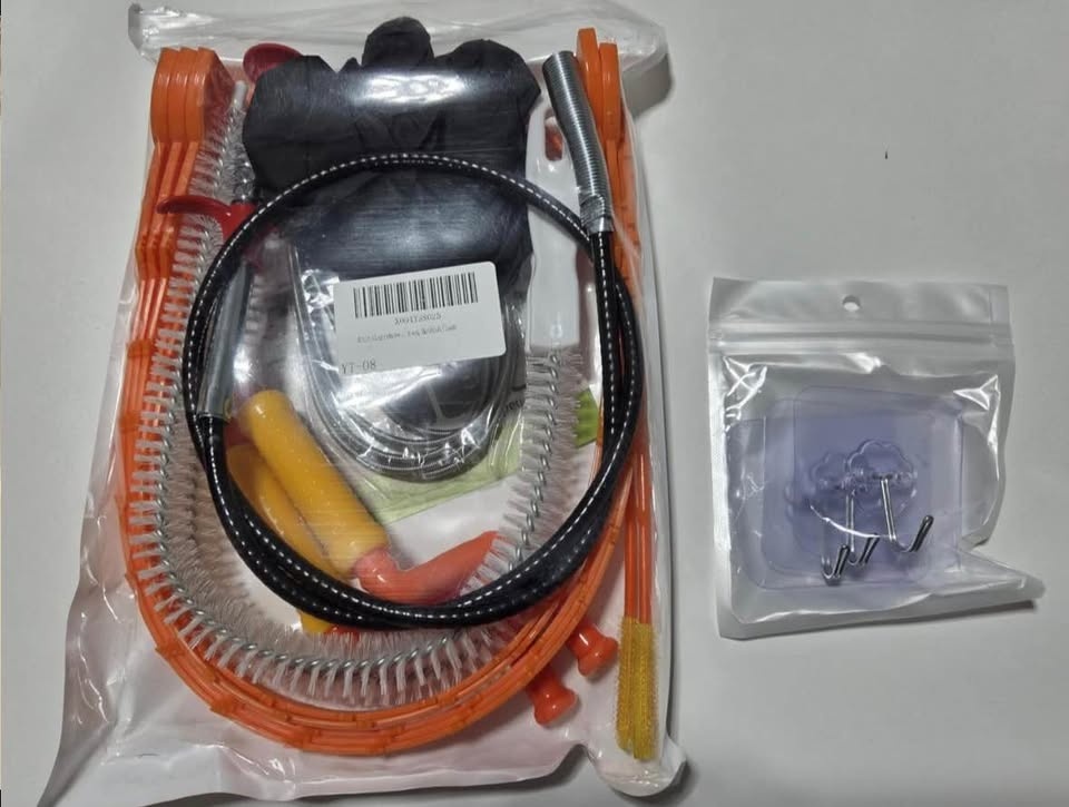 Brandnew Drain Clog Remover Kit - photo 2