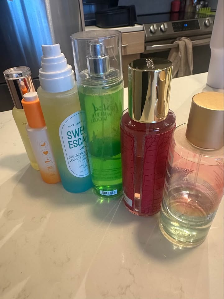 Perfumes / body sprays - everything for $10 - photo 2