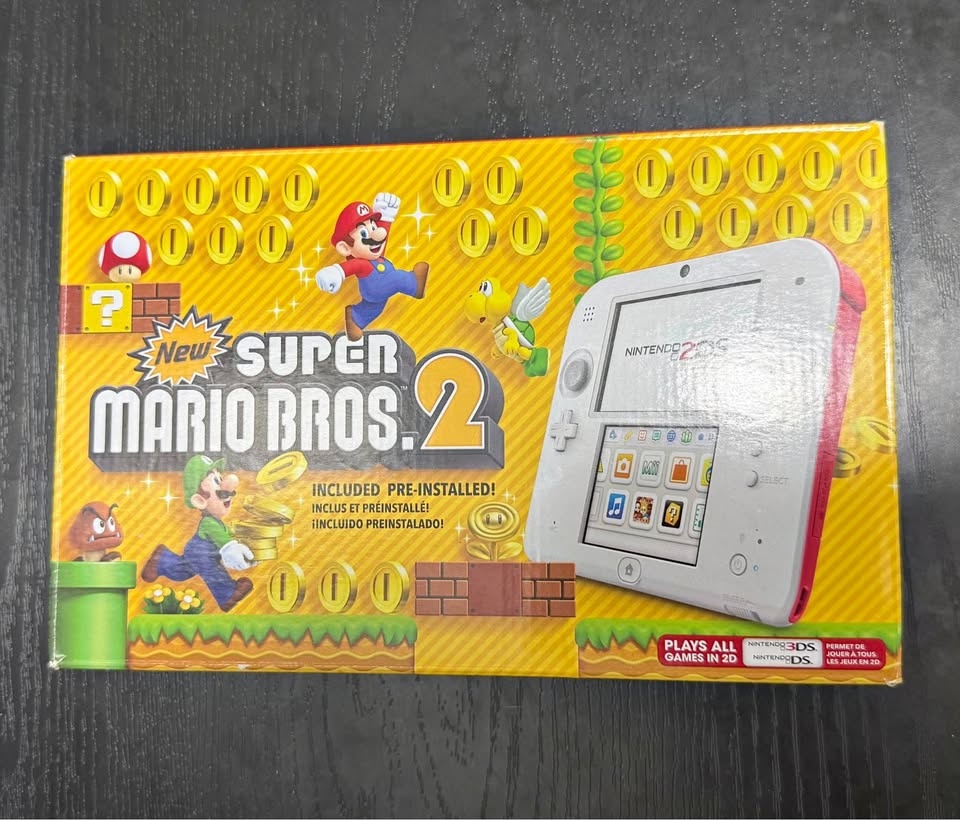 Nintendo 2DS Scarlet Red Super Mario Bros 2 CIB