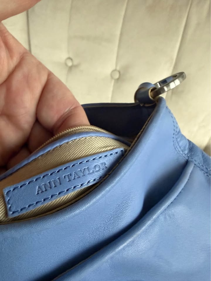 Ann Taylor 'Forget me not' Blue Small Handbag - photo 4