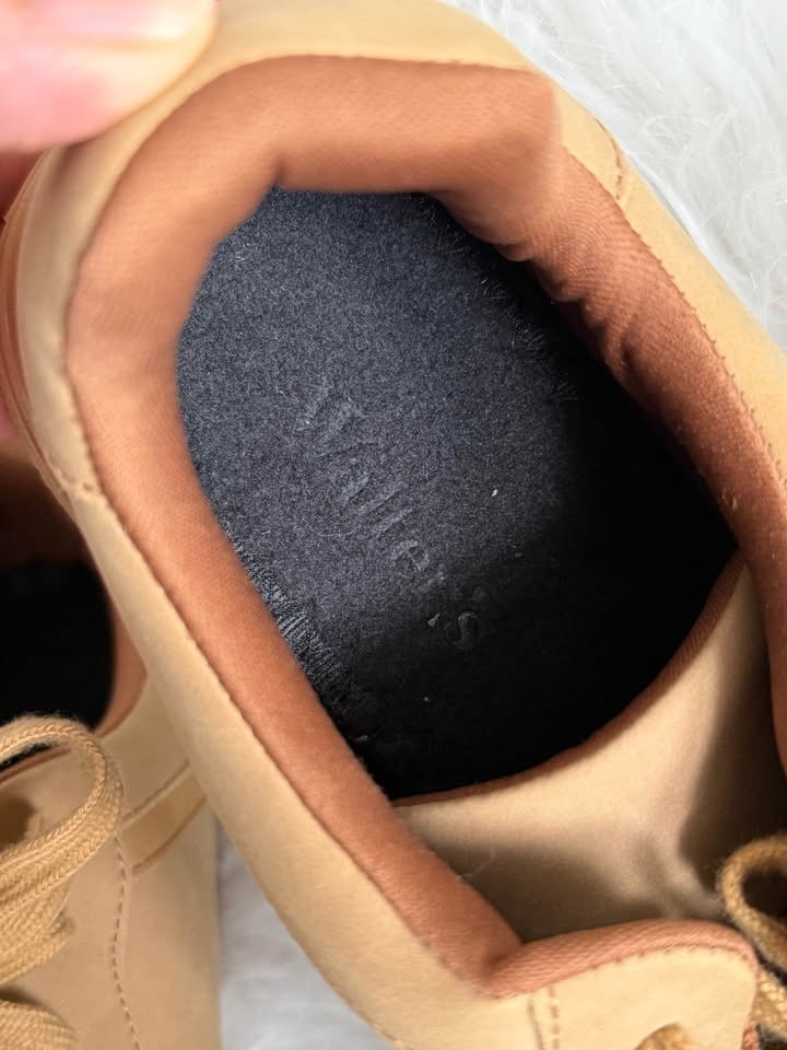 Never Used Men's Shoes - Size 10 - photo 3