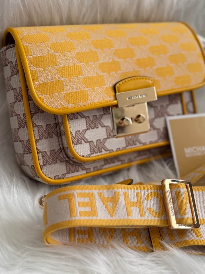 Michael Kors Handbag - photo 2