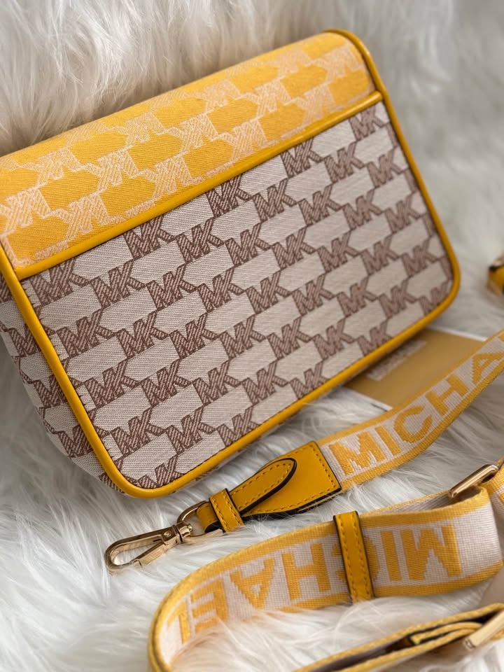 Michael Kors Handbag - photo 3