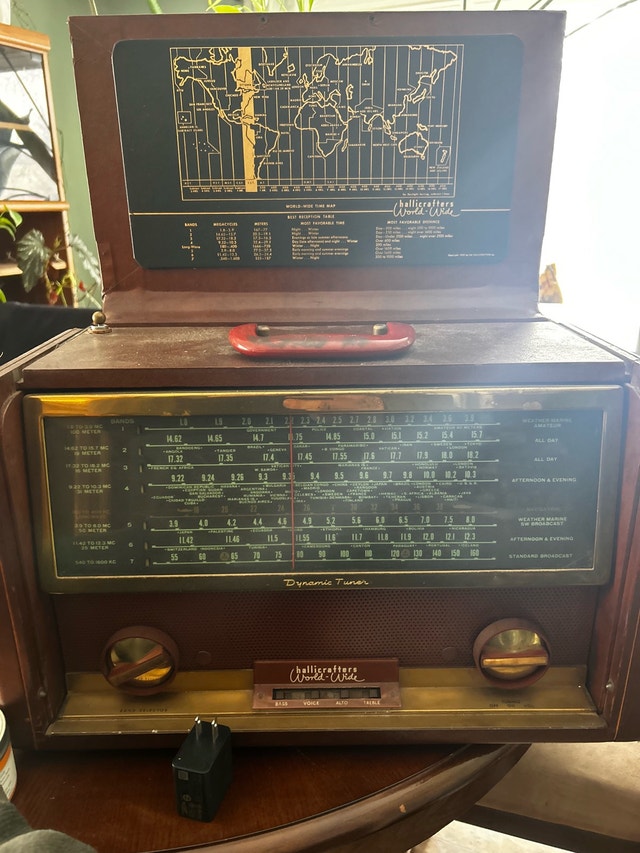 Hallicrafters TW 2000 World-Wide Shortwave Radio