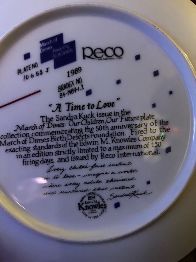 1989 RECO "A Time to Love" Collector Plate by Sandra Kuck - photo 2