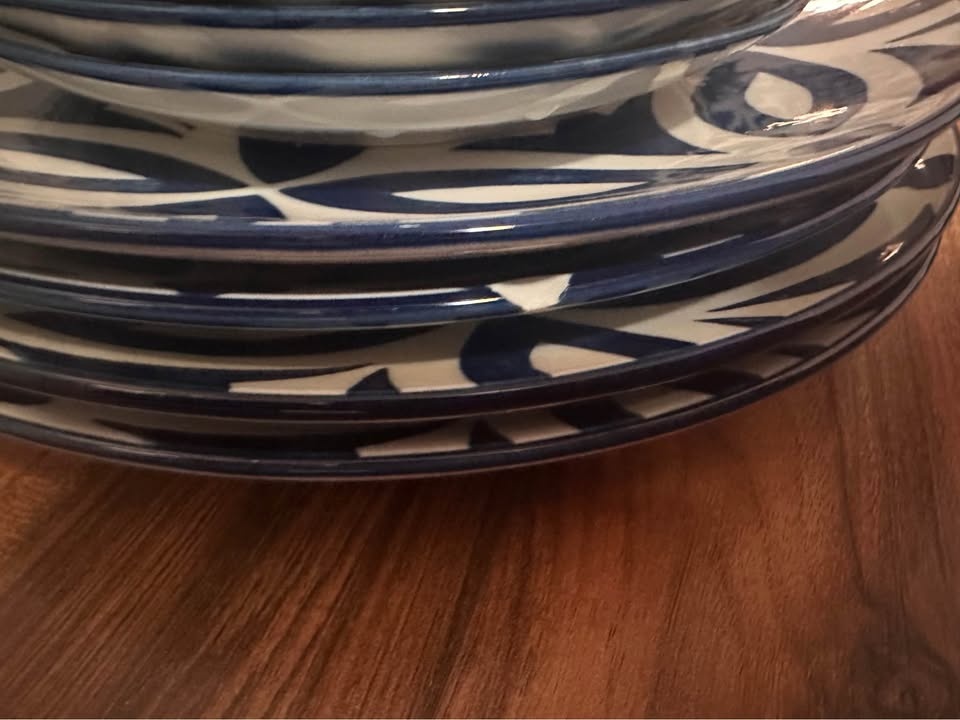 Dinnerware Set with original box - photo 4