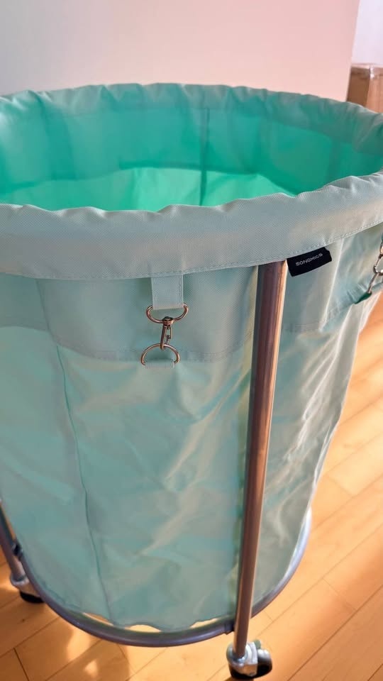 SONGMICS 50.2-Gallon Rolling Laundry Basket - photo 3