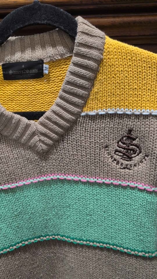 Sinners2Saints Striped V-neck Sweater M - photo 2