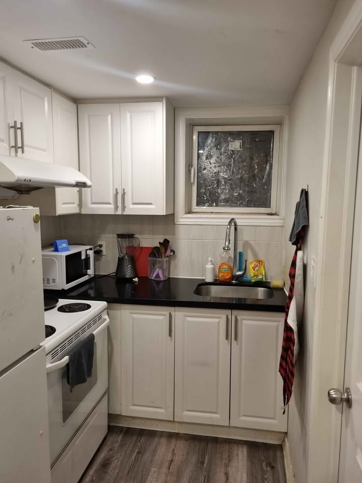 Private room for rent