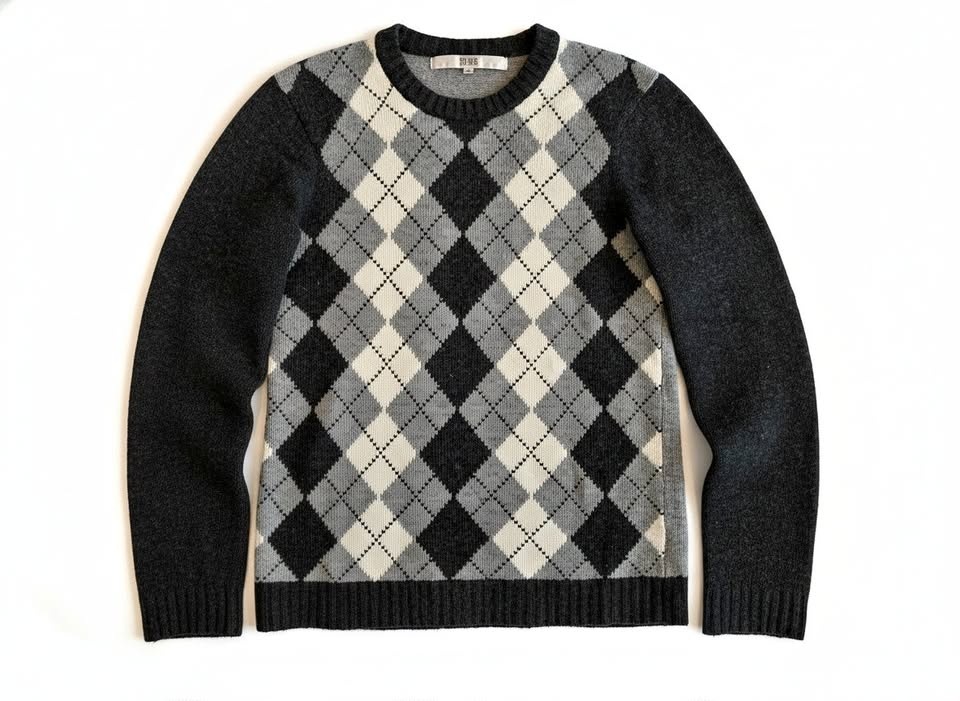 Classic Argyle Knit Crewneck Sweater - Charcoal & Grey - Size M