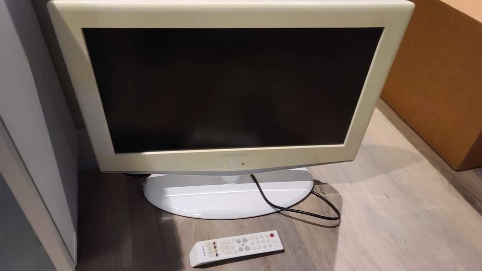 Samsung 23" HDTV LCD Monitor