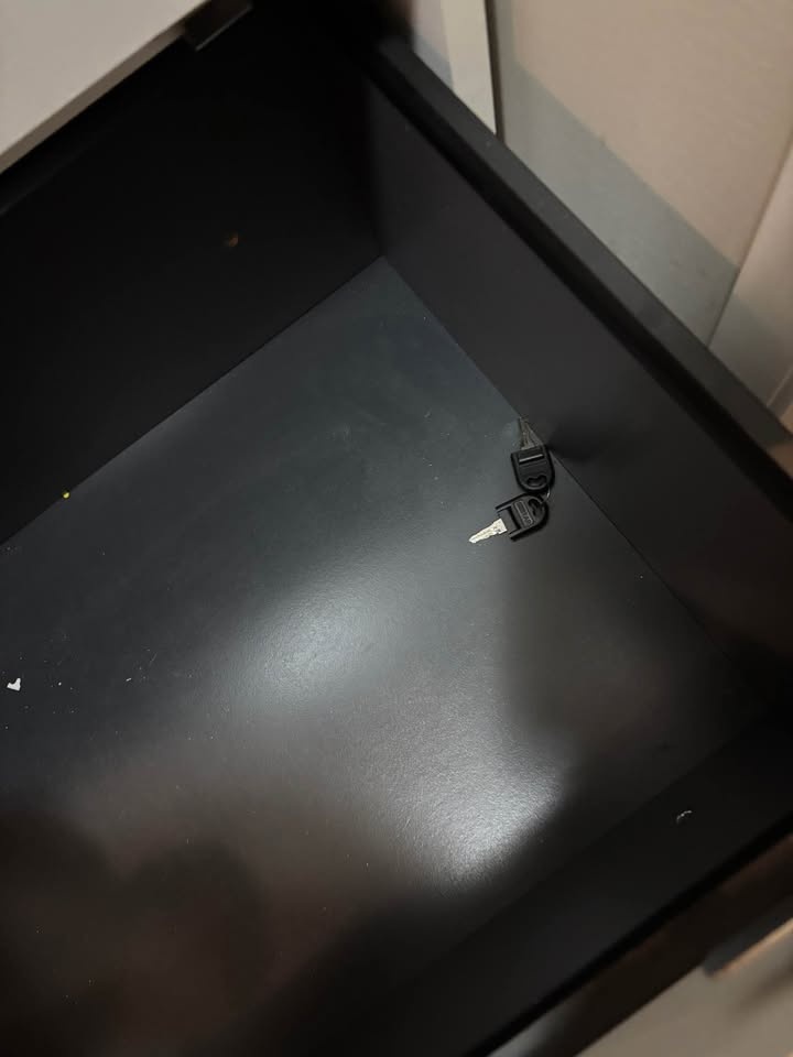 U-Shape Desk For Sale - photo 3