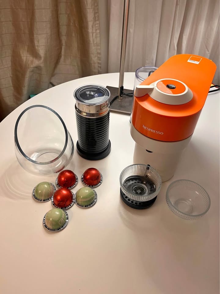 Nespresso POP PANTONE + Aeroccino 3rd Gen - photo 2