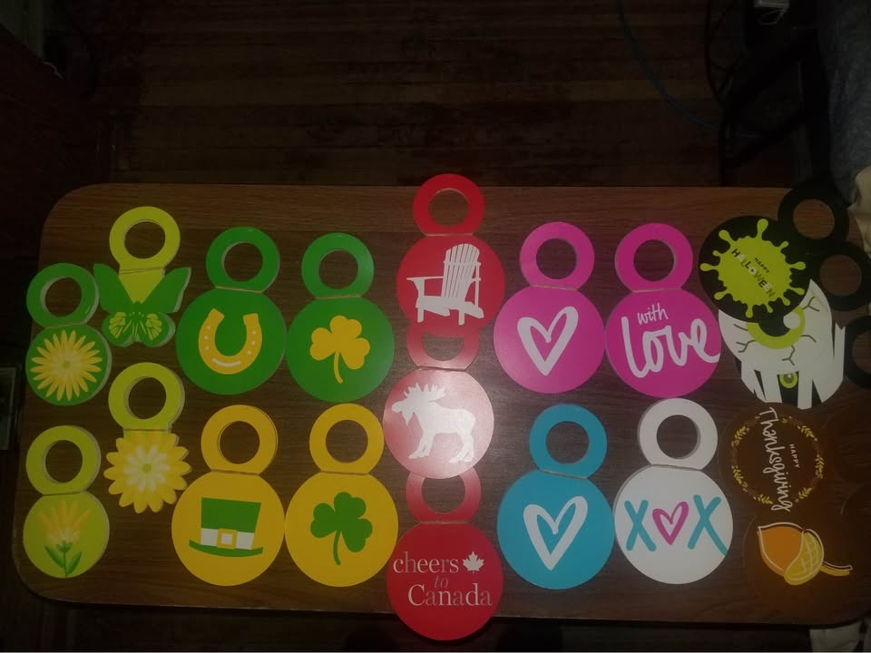 Bottle Neck Gift Tags / Bottle Ties – Large Assorted Lot - photo 2