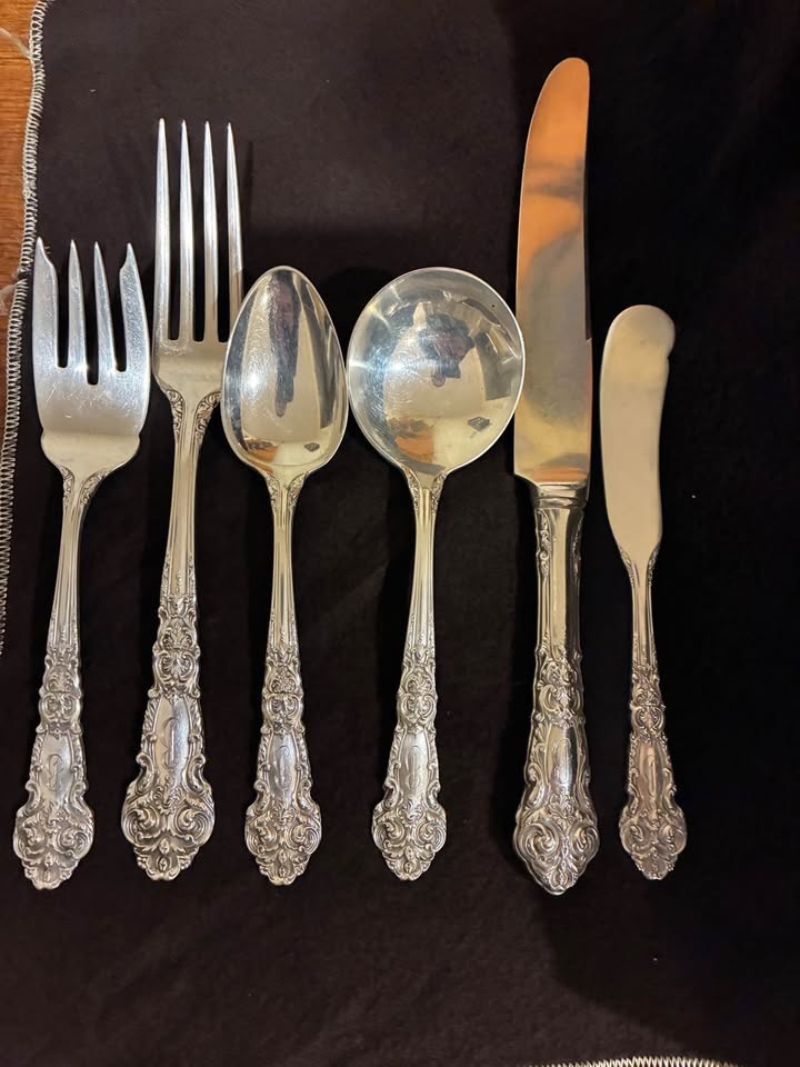 Reed & Barton French Renaissance Sterling Silver Flatware Set fo - photo 2