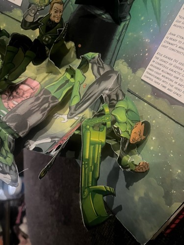 DC Super Heroes Ultimate Pop-Up Book UK 2011 - photo 4