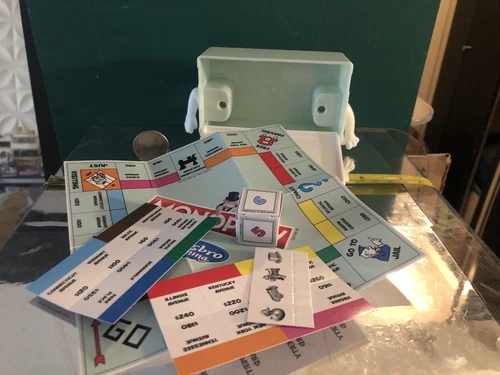 2x McDonald's Monopoly Travel Mini Board Game - New & Sealed - photo 4