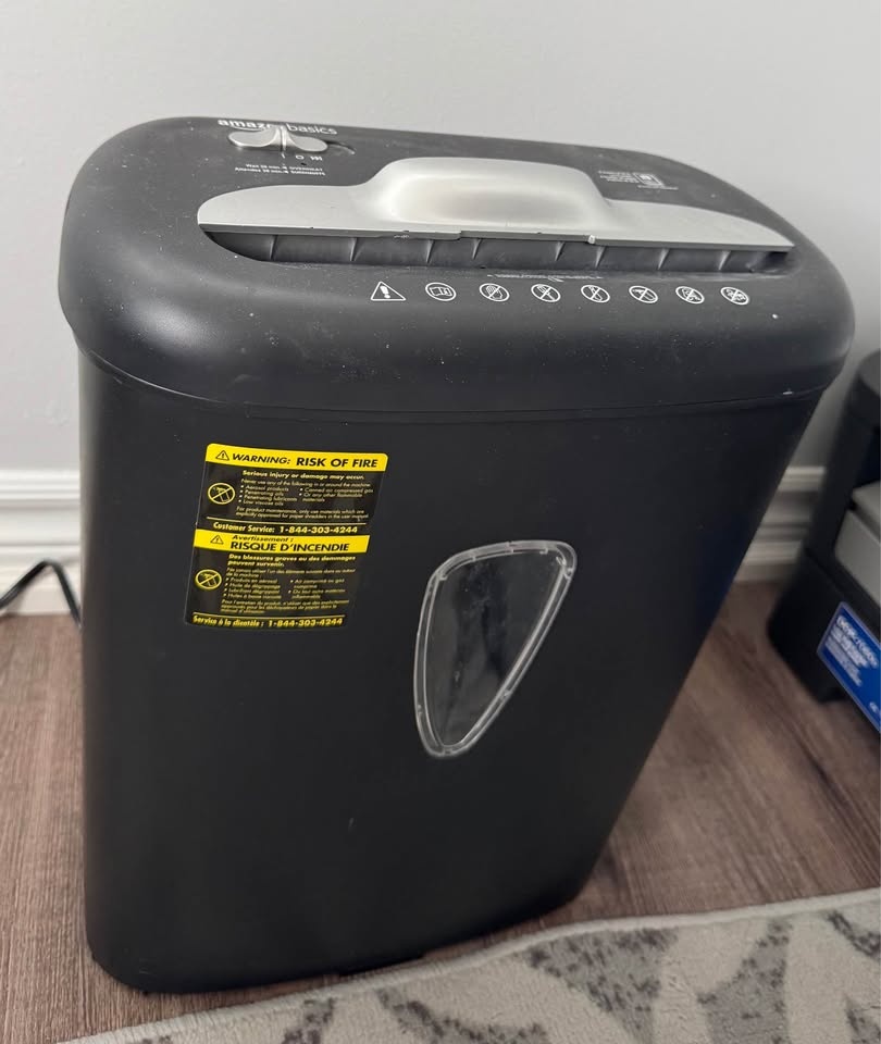 Amazon Basics 8-Sheet Cross-Cut Paper Shredder - photo 5