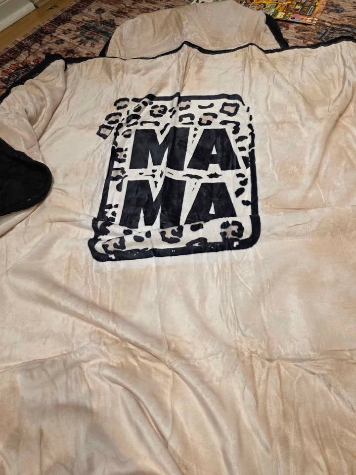 NEW VPRINTES "MAMA" Hooded Wearable Blanket - Oversized Throw - photo 4