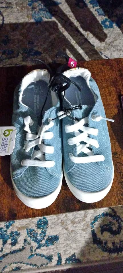 Brand New Blue Teen Women Ladies Denim Sneakers size 6