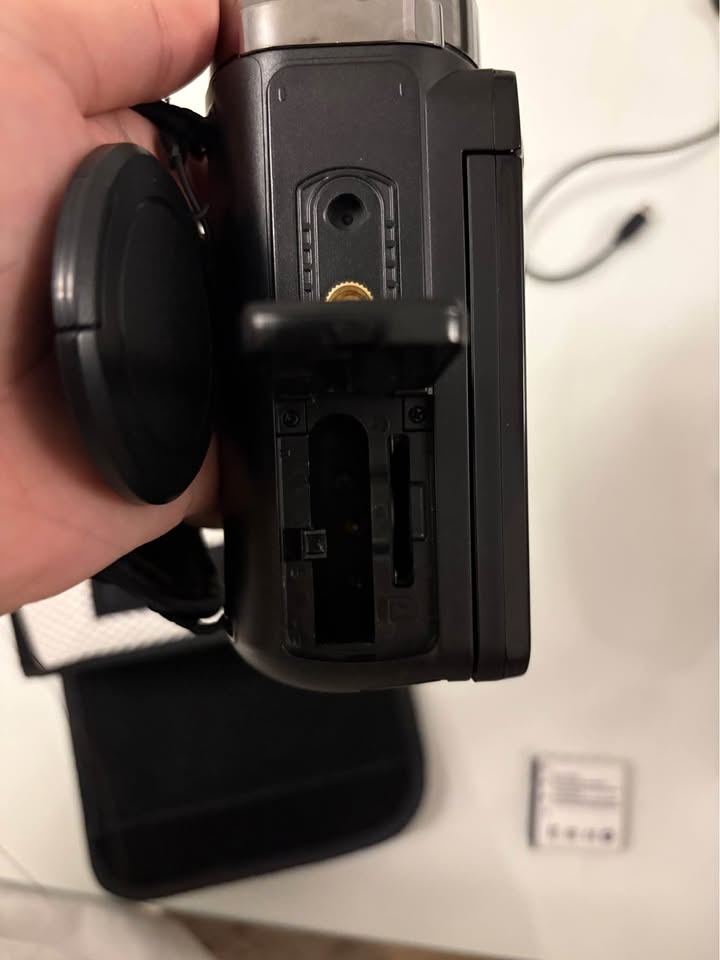 Camcorder - photo 2