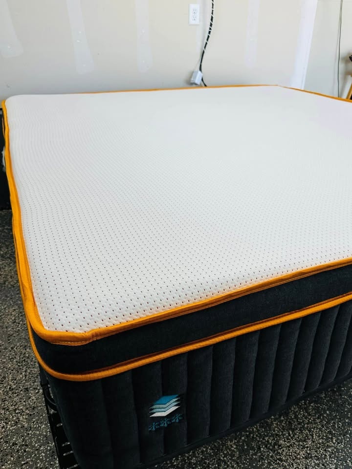 Nectar Premier Copper Hybrid Mattress, Queen, Like New - photo 2