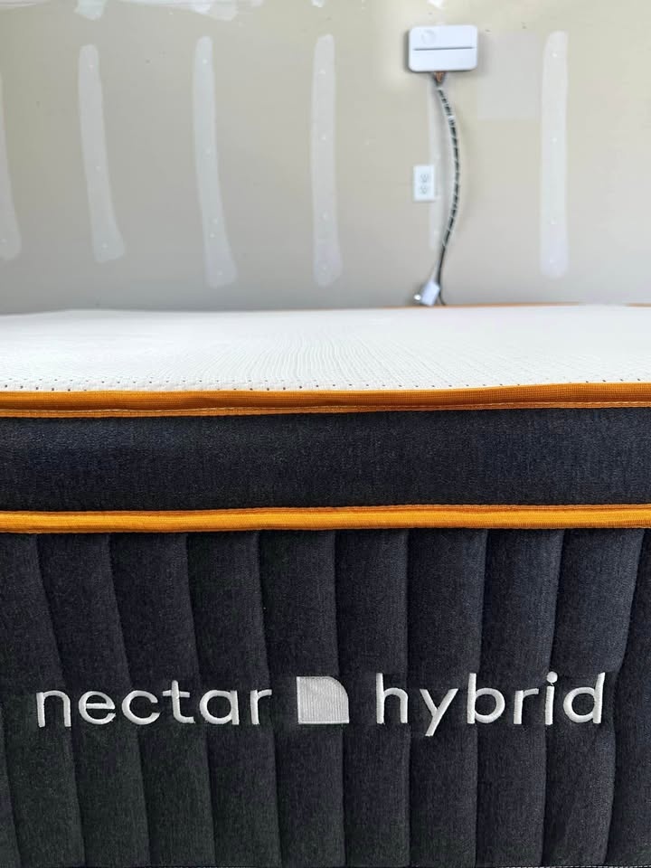 Nectar Premier Copper Hybrid Mattress, Queen, Like New - photo 3
