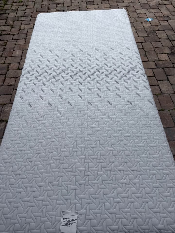 Nectar Luxe Memory Foam Twin XL Mattress - 2 Avail - photo 2