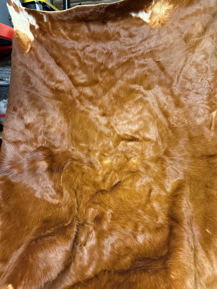 COWHIDE RUG - photo 3