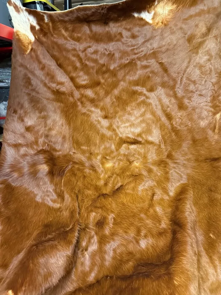 COWHIDE RUG image indicator(3)