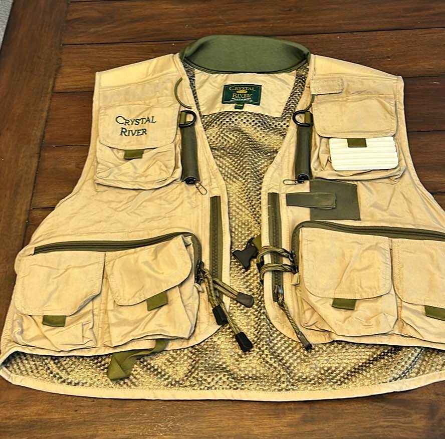 Men’s Medium Crystal River Fishing Vest – Like New