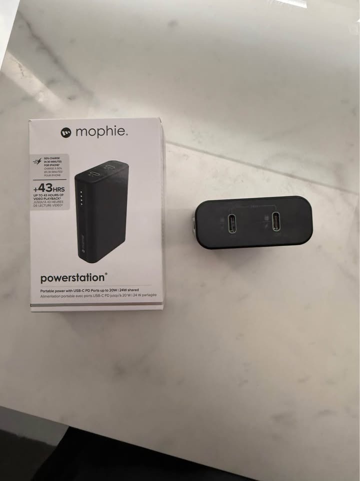 Mophie Power Bank - Brand New - photo 2