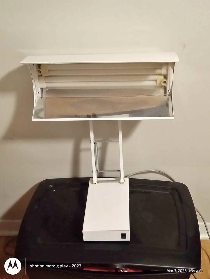 Bright Light Therapy Lamp in GUC, Pu in St. Catharines