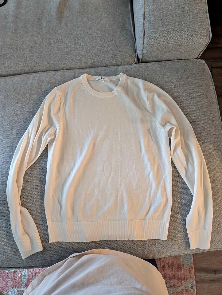 100% Cashmere wool sweater