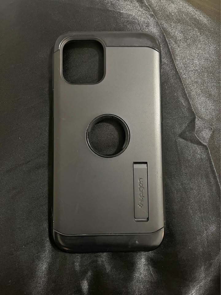 Spigen Tough Armor iPhone 12 Pro Max Case - Kickstand