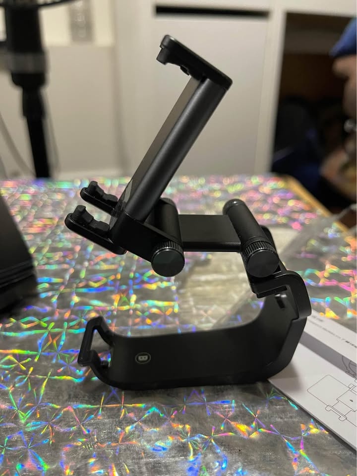 Mobile Gaming Clip for Xbox Controllers