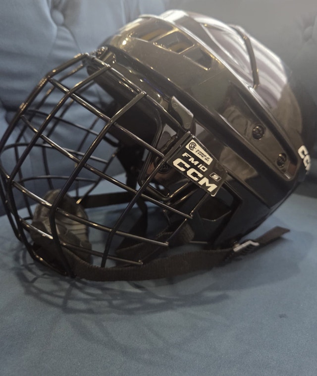 CCM XT10 Hockey Helmet & Cage Combo, Junior S, Black - photo 2