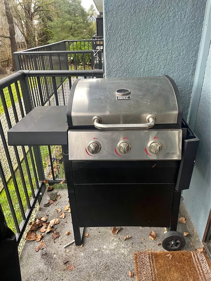 Backyard Grill 3 Burner LP Propane Gas Grill