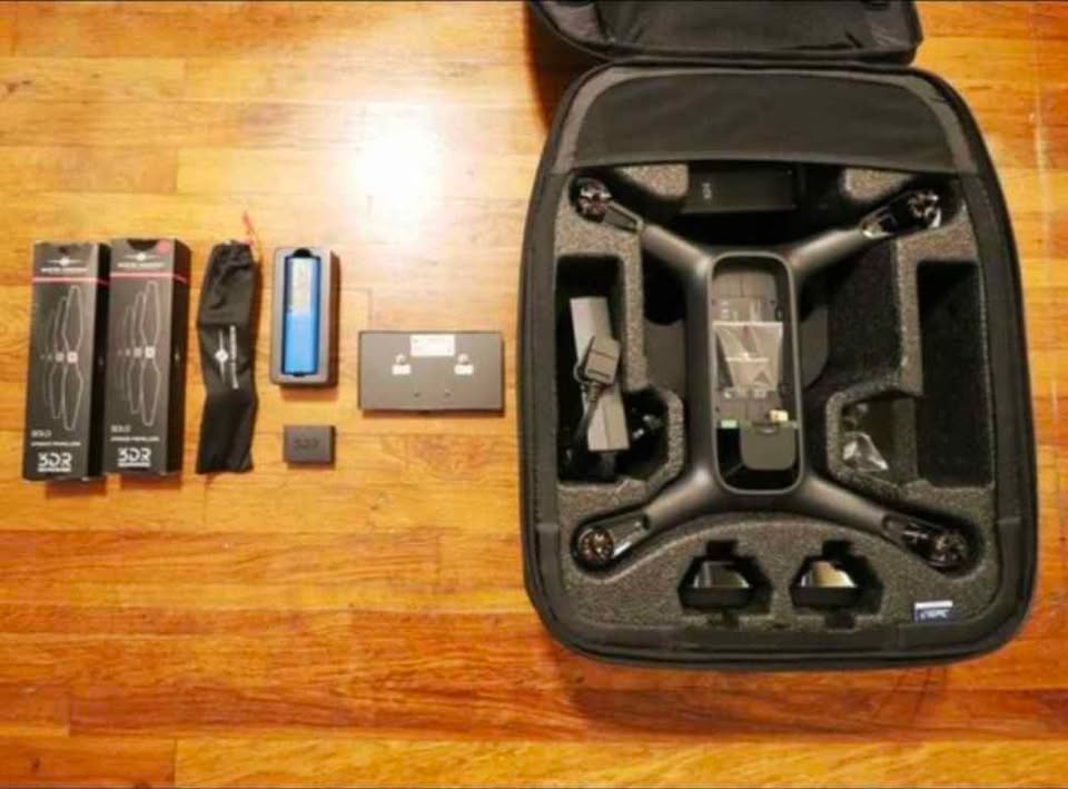 Never used! 3DR Solo Quadcopter with tons of extras! - photo 3