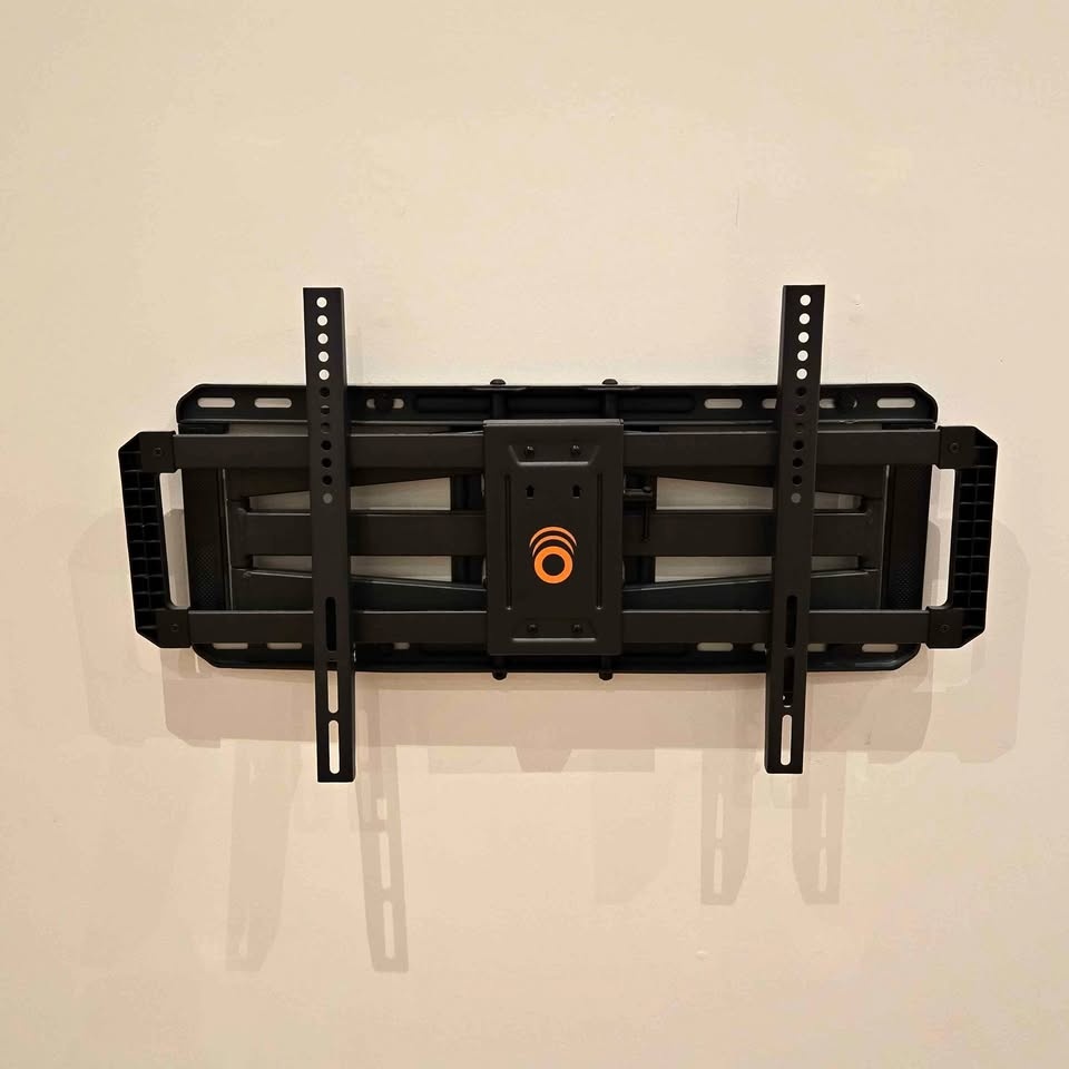 EchoGear Max Motion TV Wall Mount - Up To 90" & 125Lbs