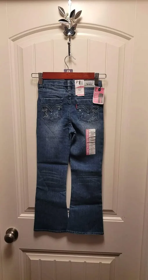 Levis Regular Flare Jeans image indicator(3)