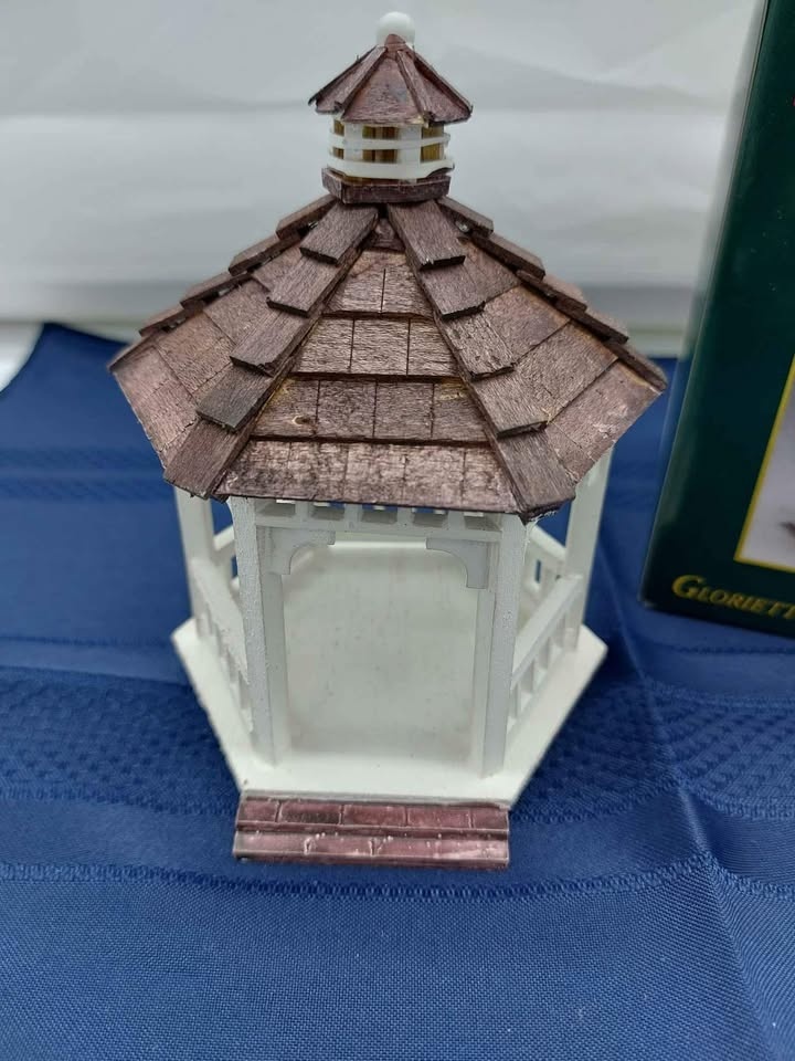 Holiday Collection Christmas Village Wooden Gazebo - photo 2