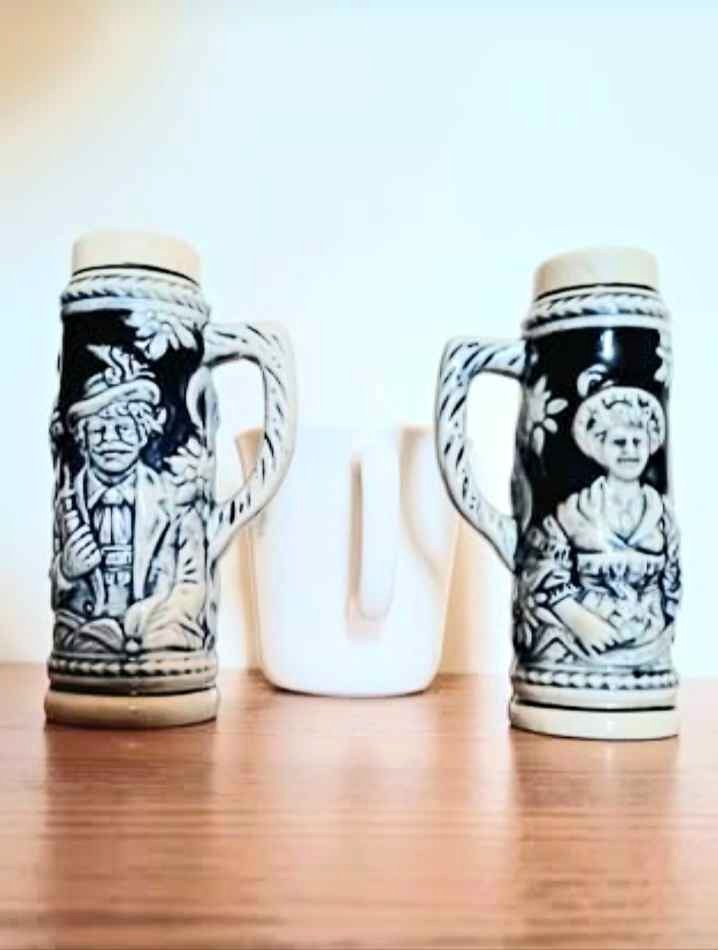 Vtg. Unique Hand Painted Ceramic Salt and Pepper Shakers