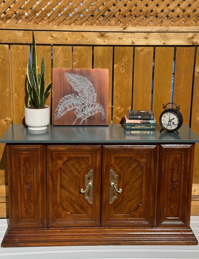 Dresser/TV stand/Cabinet - photo 5