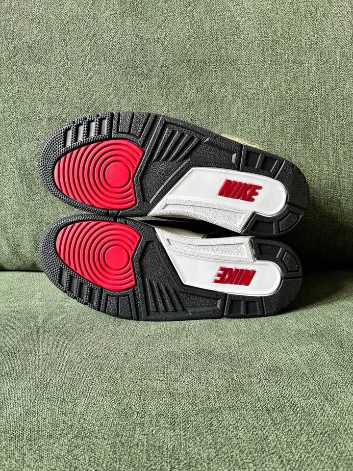 Levi’s x Air Jordan 3 Denim Black - photo 4