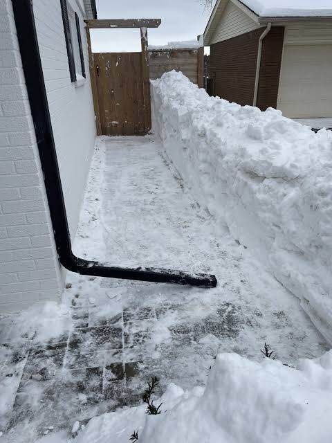 Snow Shovel - photo 2