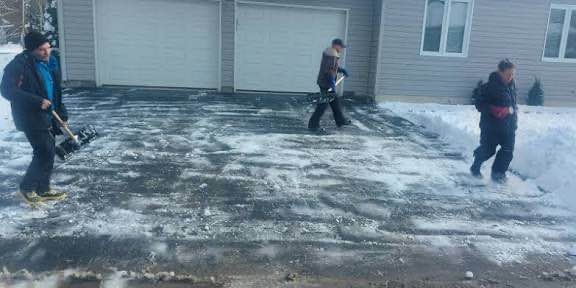 SNOW REMOVAL URGENT ‼️ - photo 3