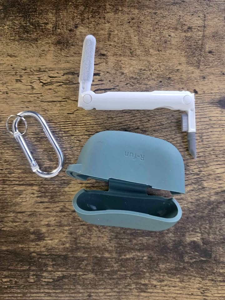 Airpod pro Case Protector & Cleaner