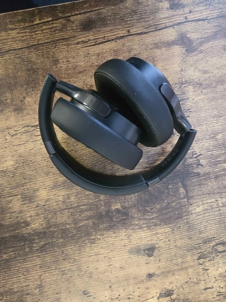 Over Ear Bluetooth Wireless Headphones - photo 2