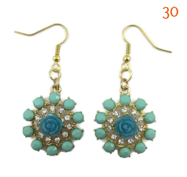 Fashionable Earrings: Rustic & Modern Styles